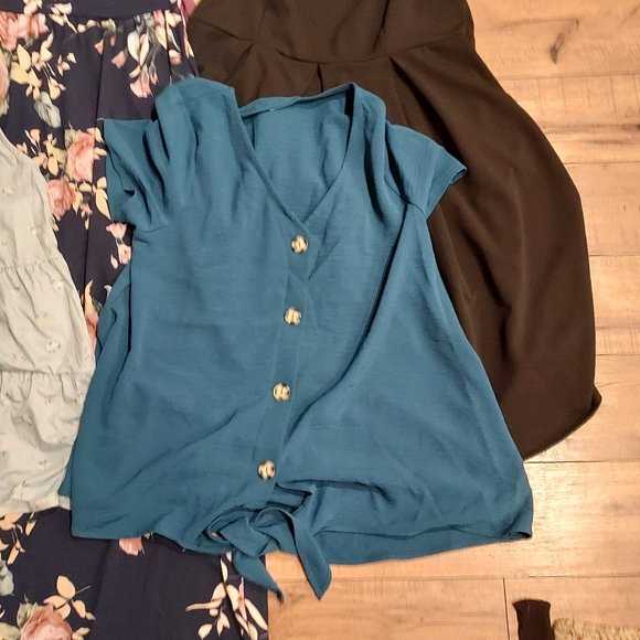 One Lot - Size XL Maternity Dresses and Tops - PINKBLUSH AND Aglow - Picture 5 of 6